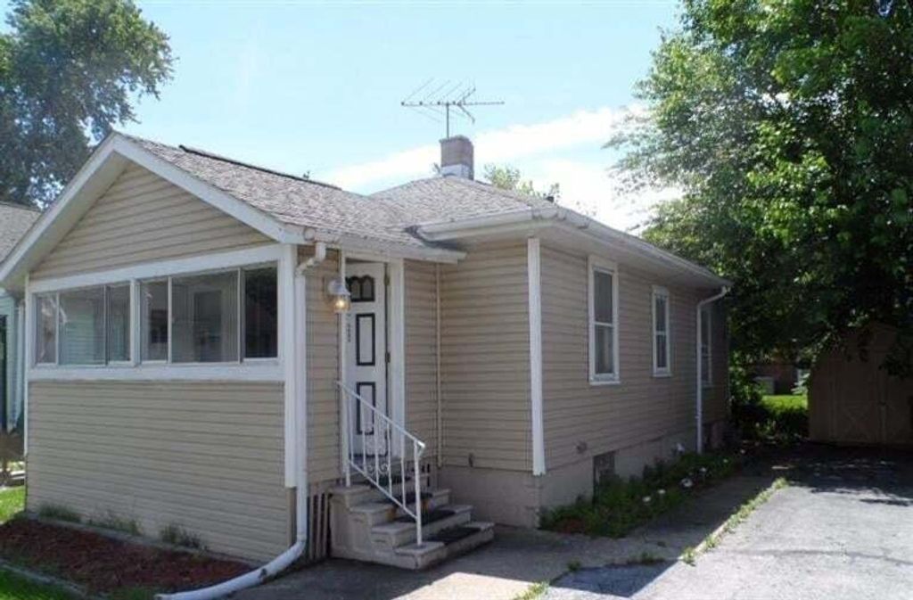 Photo of 6808 Carolina Avenue, Hammond, IN 46323 (MLS # 834384)