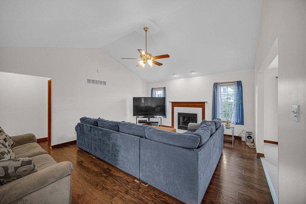 Photo of 192 Summerhill Drive, Dyer, IN 46311 (MLS # 835761)