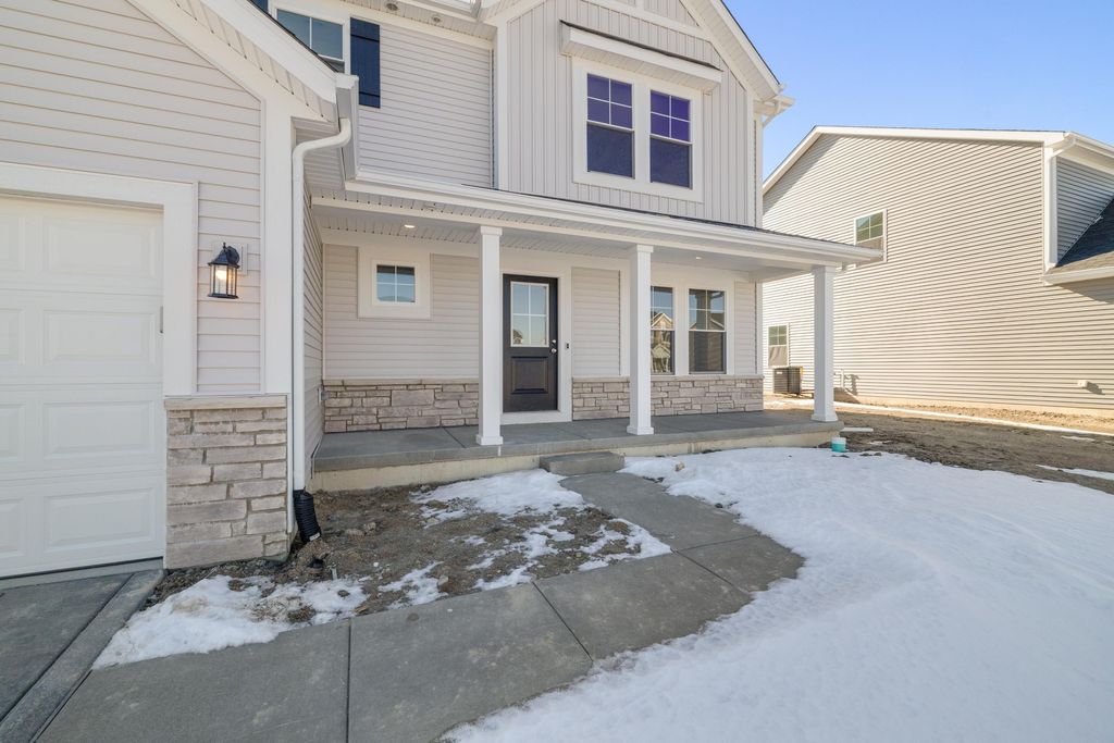Photo of 545 E 130th Place, Crown Point, IN 46307 (MLS # 835227)