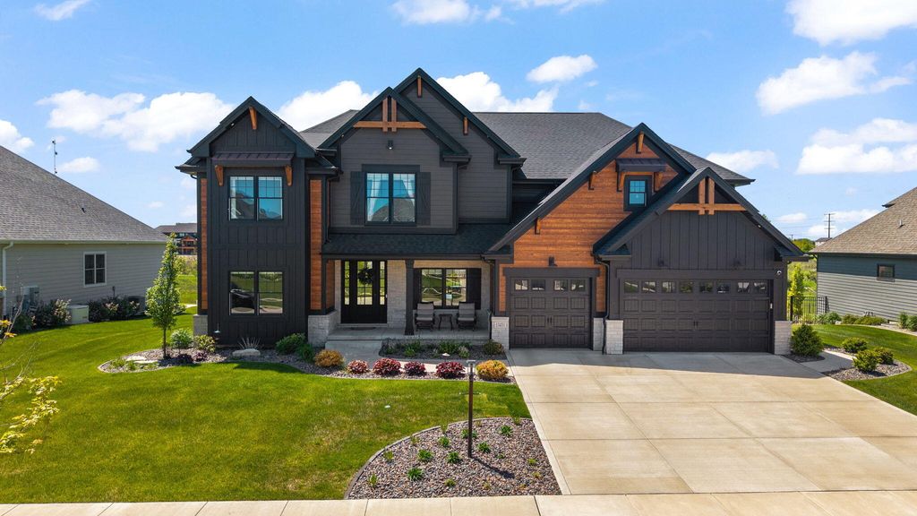Photo of 13431 Redbud Drive, Saint John, IN 46373 (MLS # 839110)