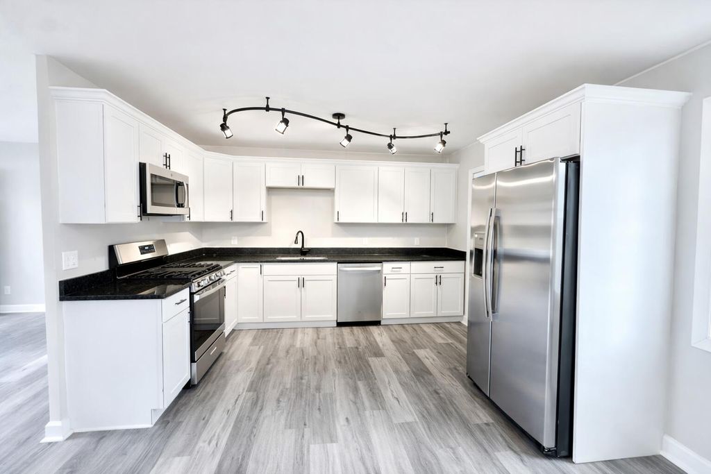 Photo of 6651 Rhode Island Avenue, Hammond, IN 46323 (MLS # 834258)