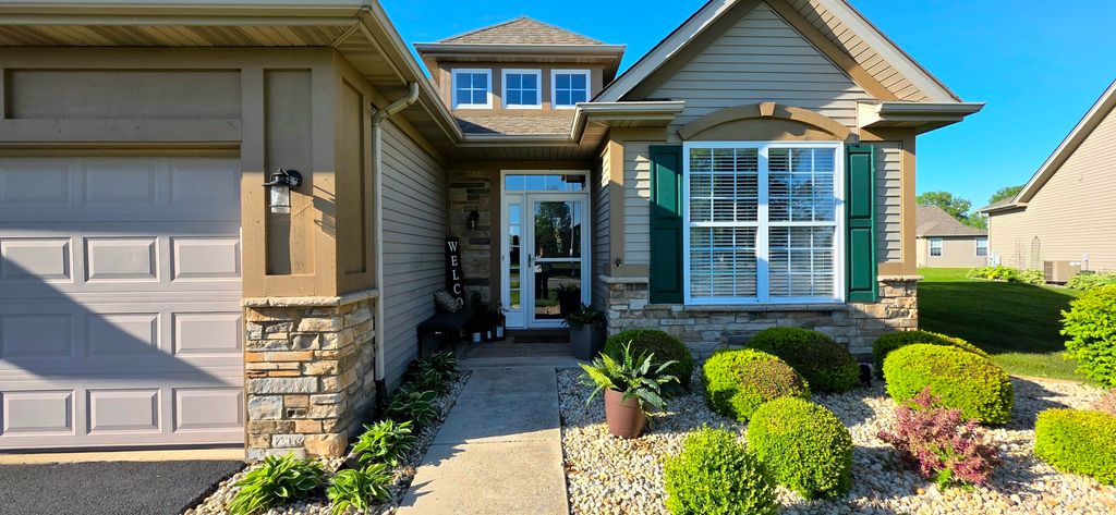 Photo of 1003 Rockwell Lane, Dyer, IN 46311 (MLS # 838965)