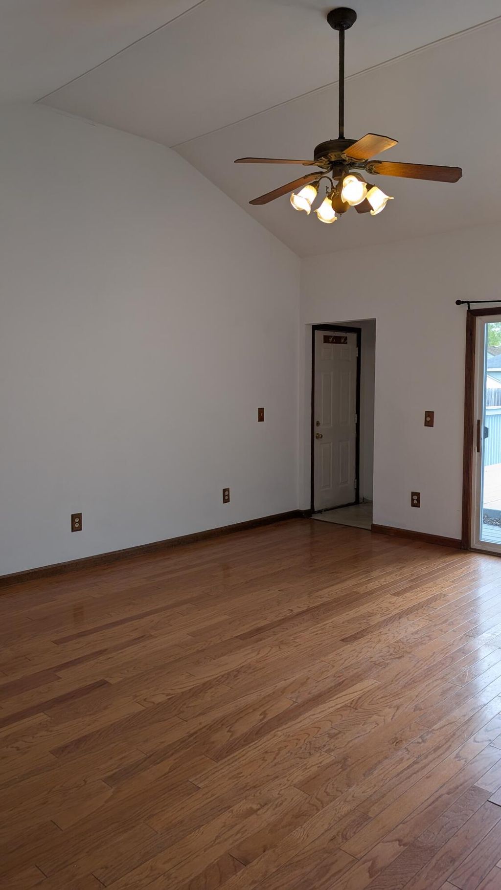 Photo of 318 N Delaware Street, Hobart, IN 46342 (MLS # 838598)