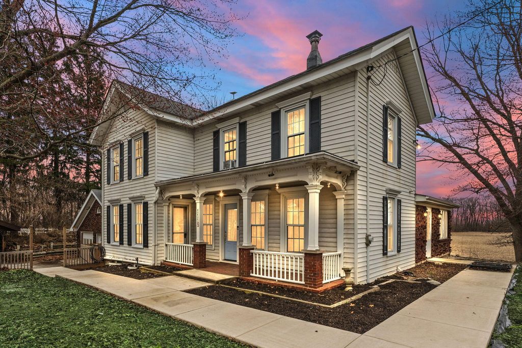 Photo of 1115 E 181st Avenue, Lowell, IN 46356 (MLS # 835512)