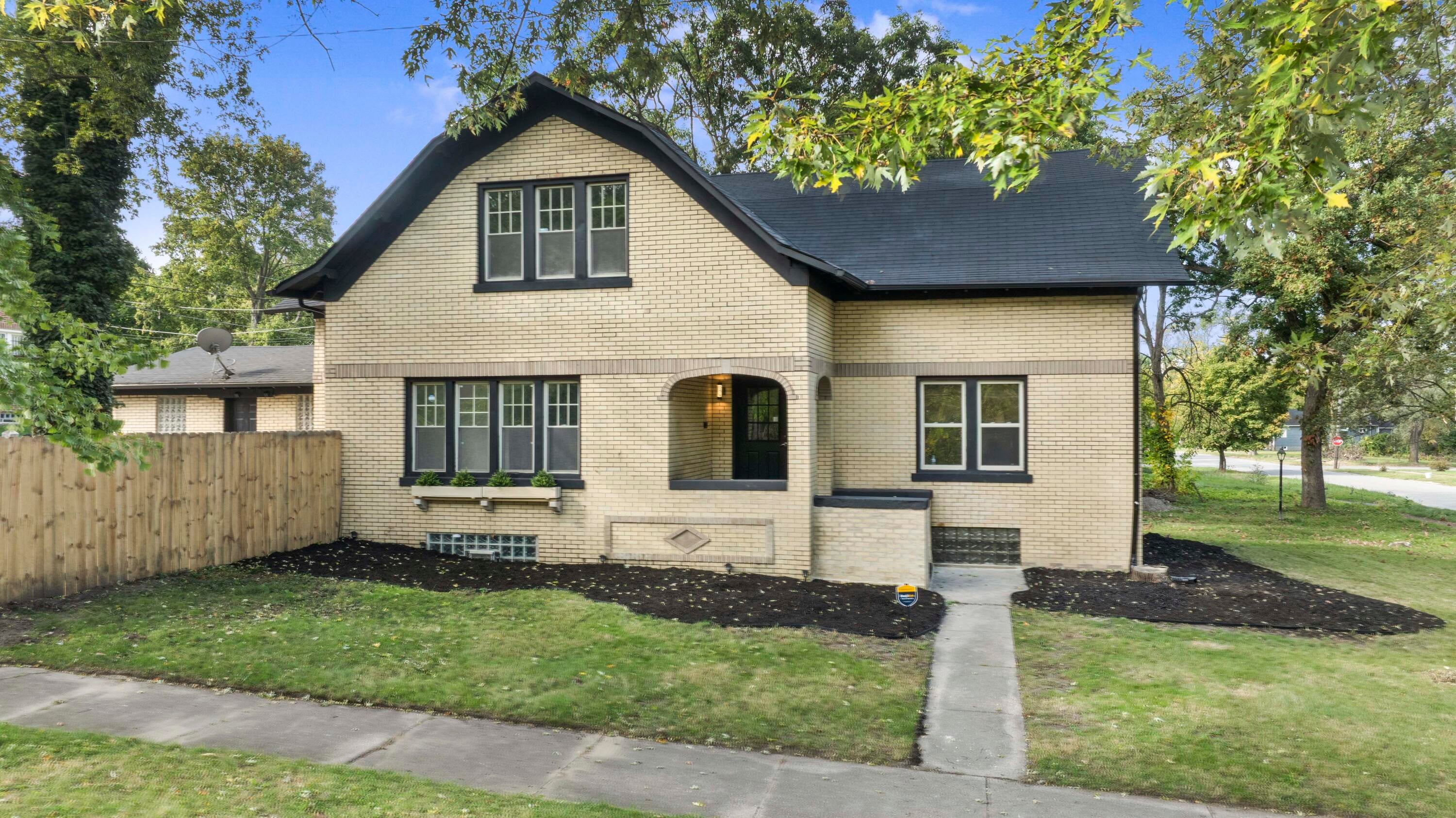 301 W 43rd Avenue