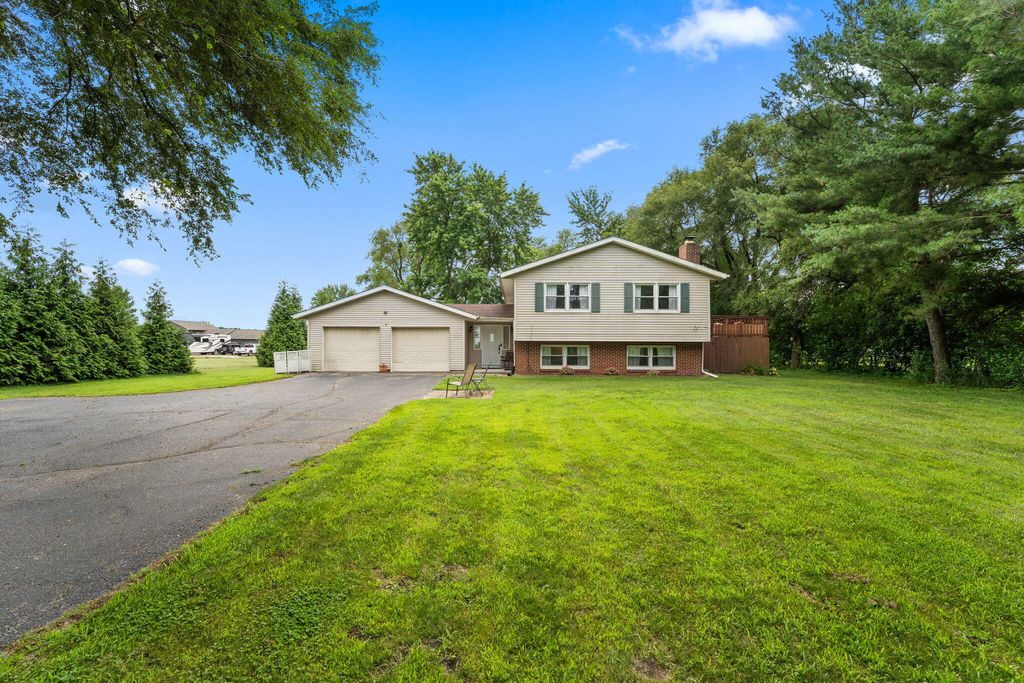 Photo of 374 E 1125 S, Kouts, IN 46347 (MLS # 841910)