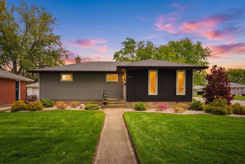Photo of 9247 Cottage Grove Avenue, Highland, IN 46322 (MLS # 838465)