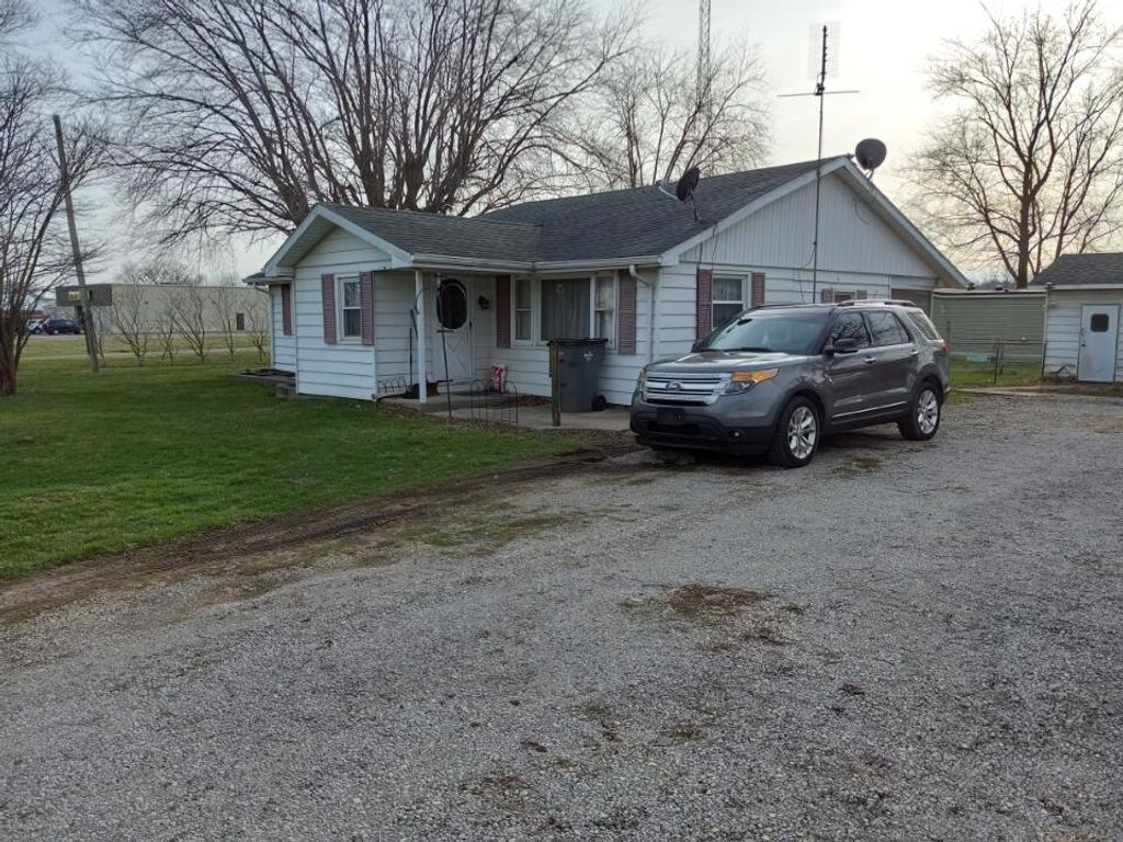 Photo of 227 S Benton Street, Millersburg, IN 46543 (MLS # 836683)