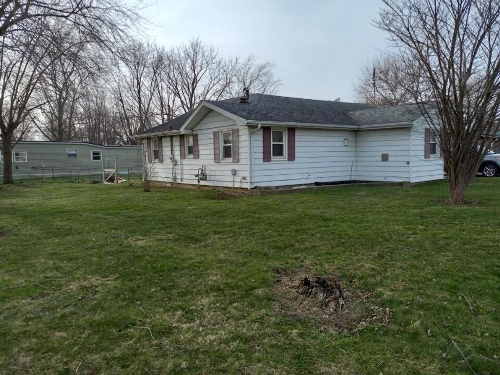 Photo of 227 S Benton Street, Millersburg, IN 46543 (MLS # 836683)