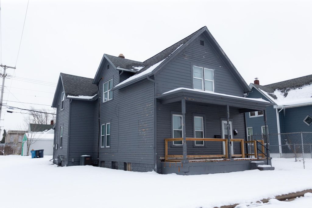 Photo of 1602 Kentucky Street #1, Michigan City, IN 46360 (MLS # 831724)