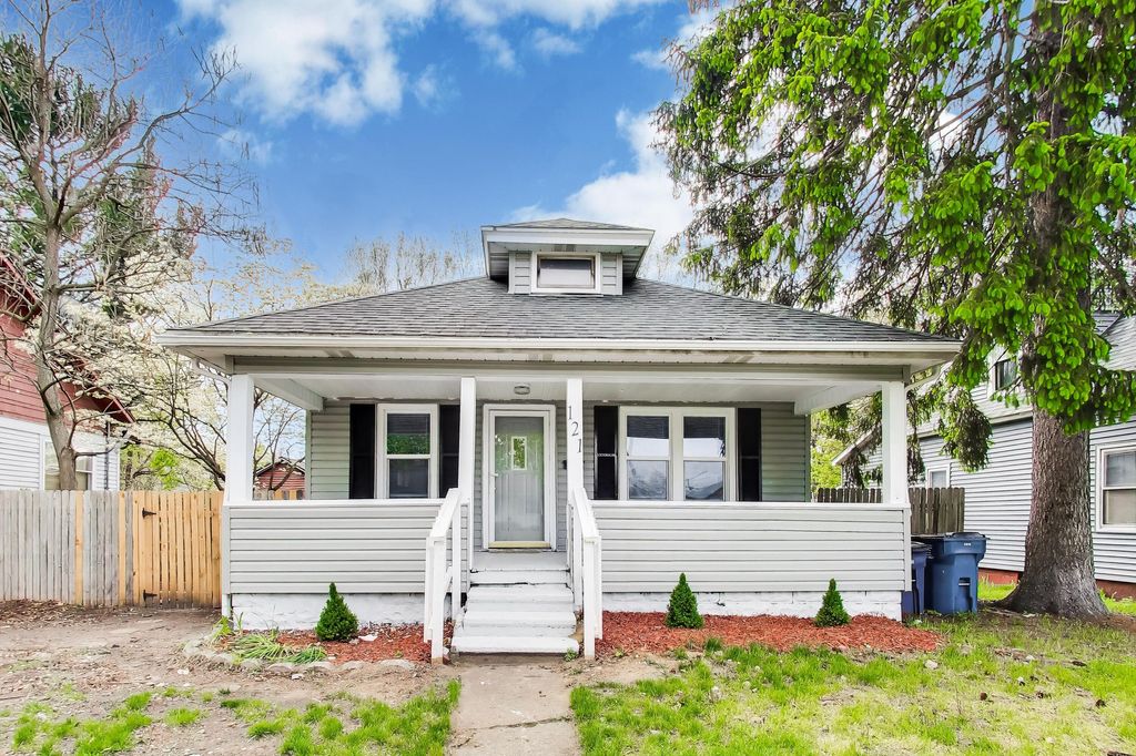 Photo of 121 Faulknor Street, Michigan City, IN 46360 (MLS # 838688)