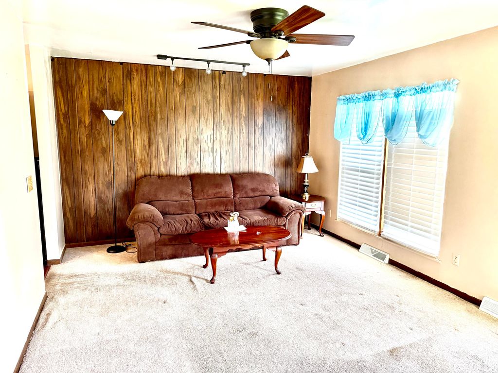 Photo of 774 Mohawk Drive, Lowell, IN 46356 (MLS # 839414)