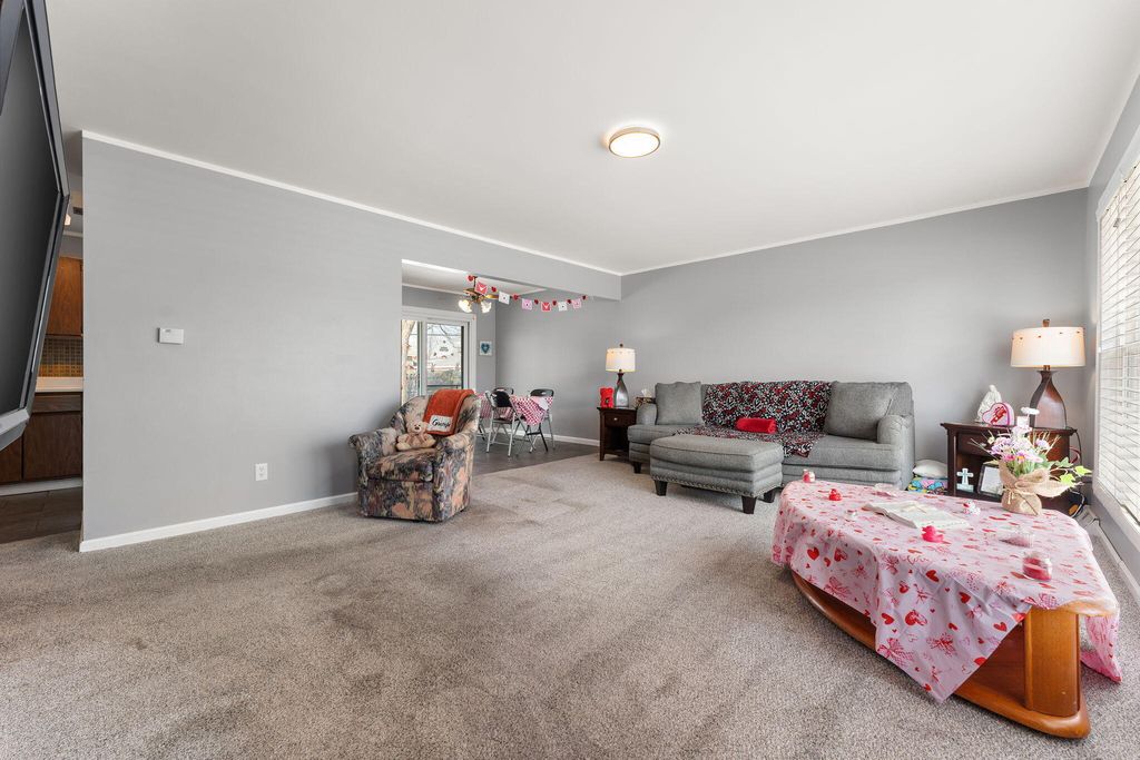 Photo of 310 N Jay Street, Griffith, IN 46319 (MLS # 834242)