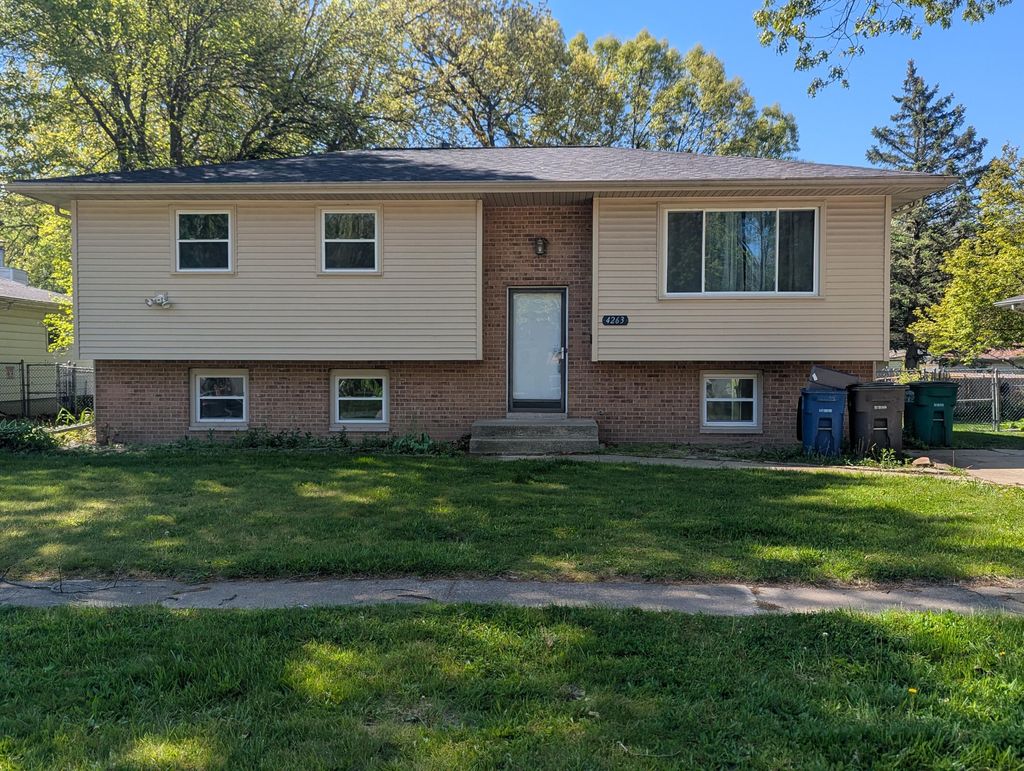 Photo of 4263 E 27th Lane, Lake Station, IN 46405 (MLS # 838806)