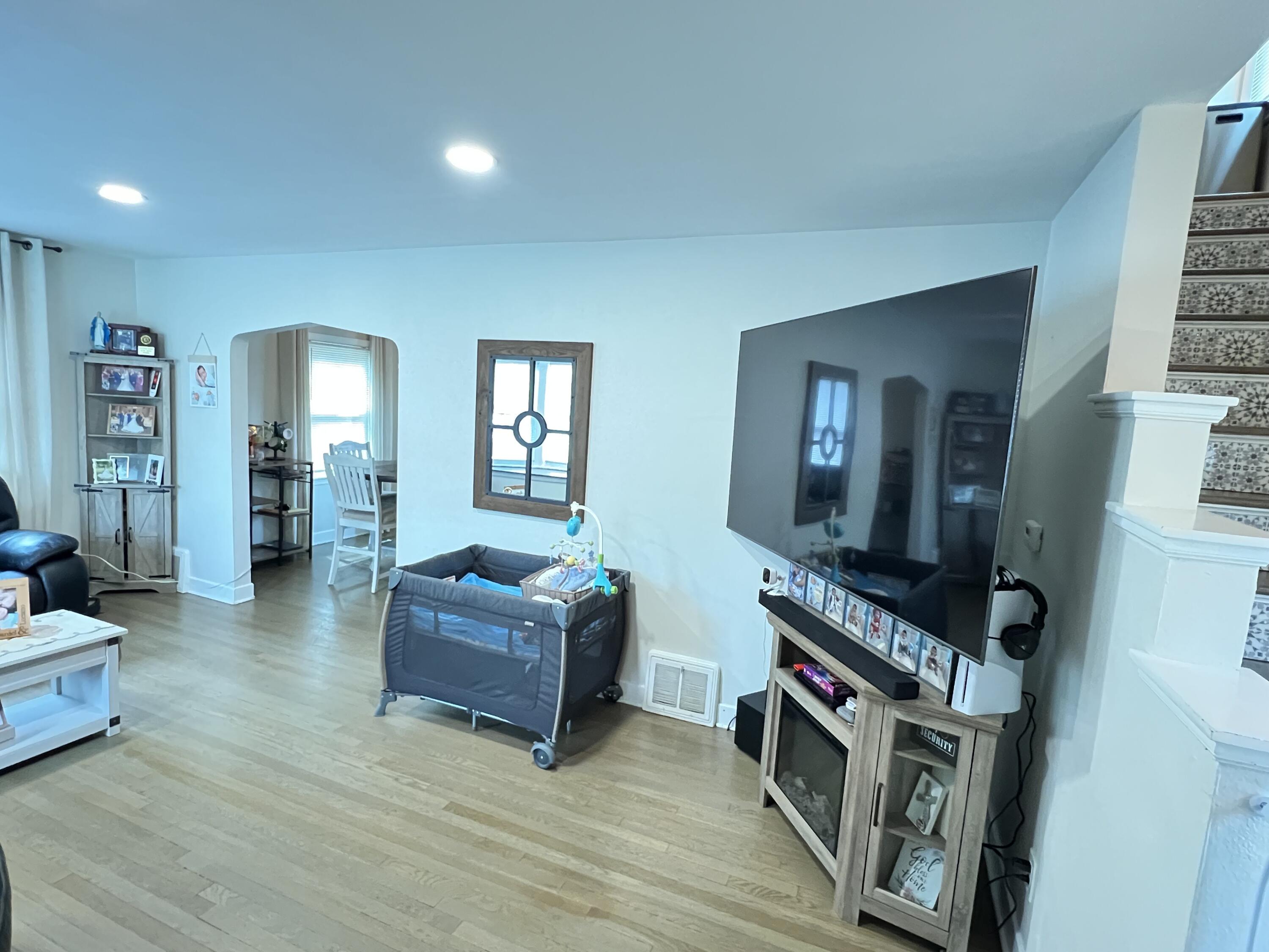 8140 Meadow Lane