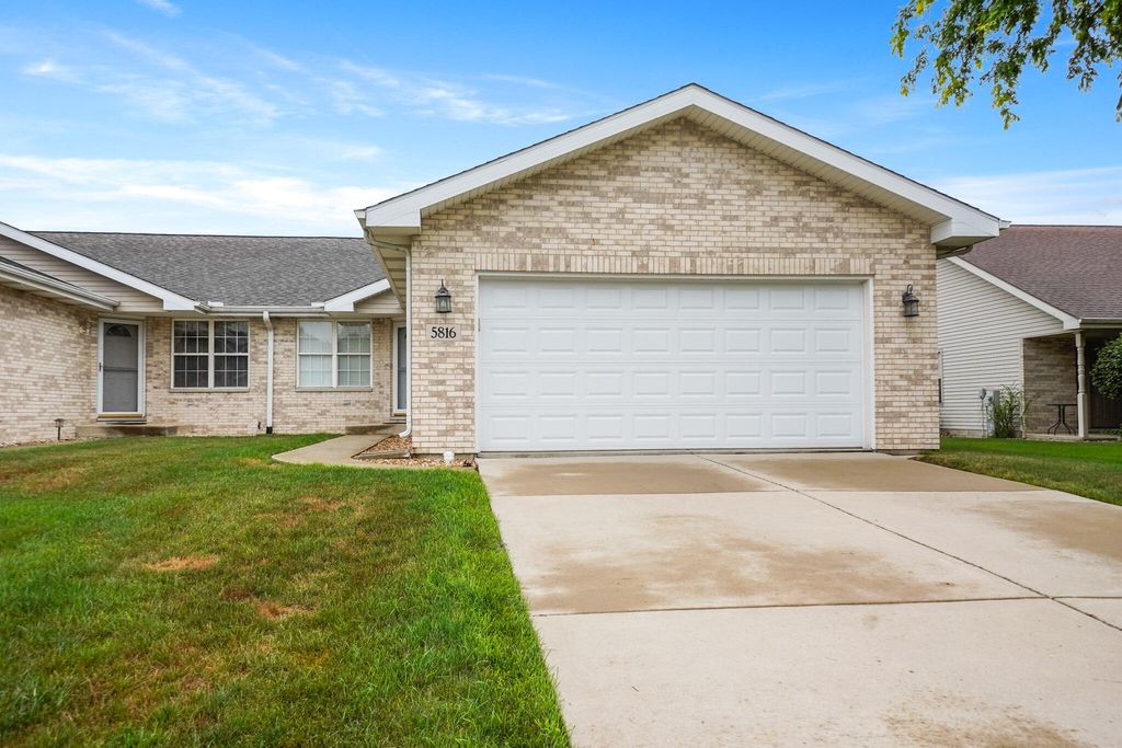 Photo of 5816 Iris Lane, Schererville, IN 46375 (MLS # 836974)