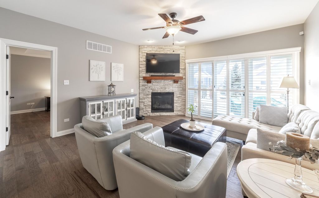 Photo of 9185 W 107th Place, Saint John, IN 46373 (MLS # 842132)