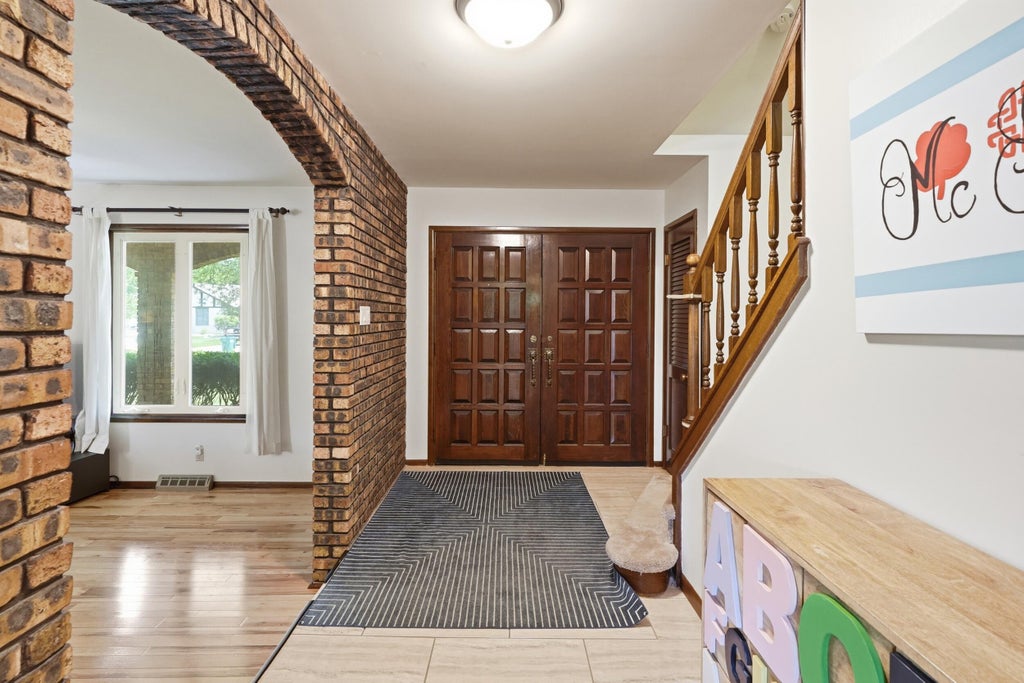 Photo of 9218 Greenwood Avenue, Munster, IN 46321 (MLS # 842445)