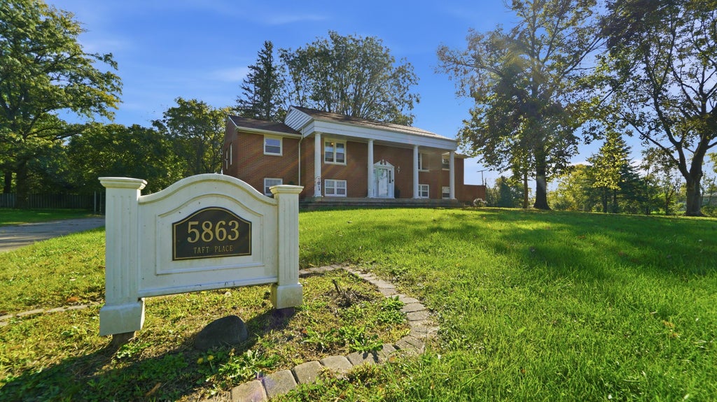 Photo of 5863 Taft Place, Merrillville, IN 46410 (MLS # 846828)