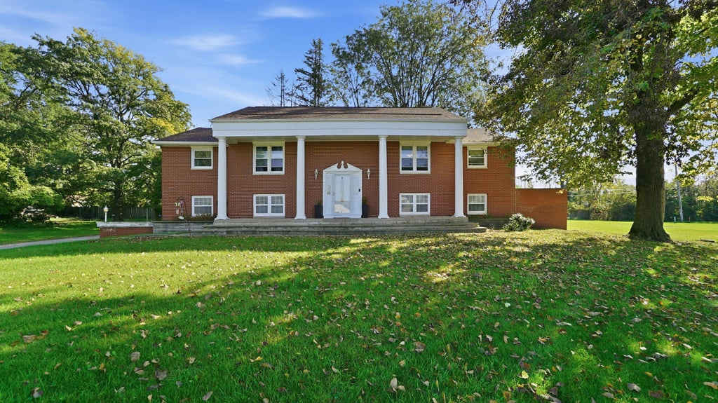 Photo of 5863 Taft Place, Merrillville, IN 46410 (MLS # 846828)
