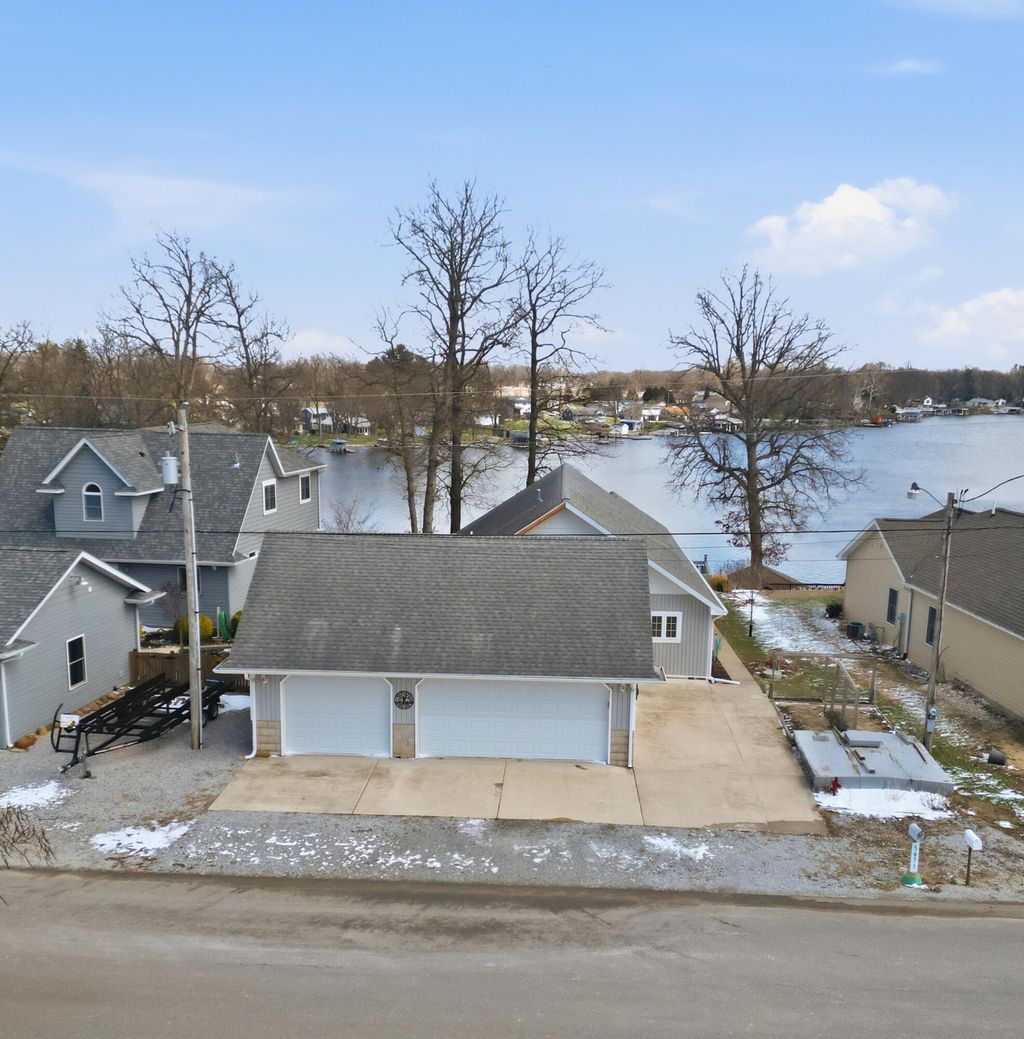 Photo of 5671 N Stahl Road, Monon, IN 47959 (MLS # 835649)