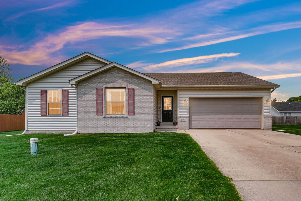 Photo of 566 Fox Burrow Court, Valparaiso, IN 46385 (MLS # 832817)