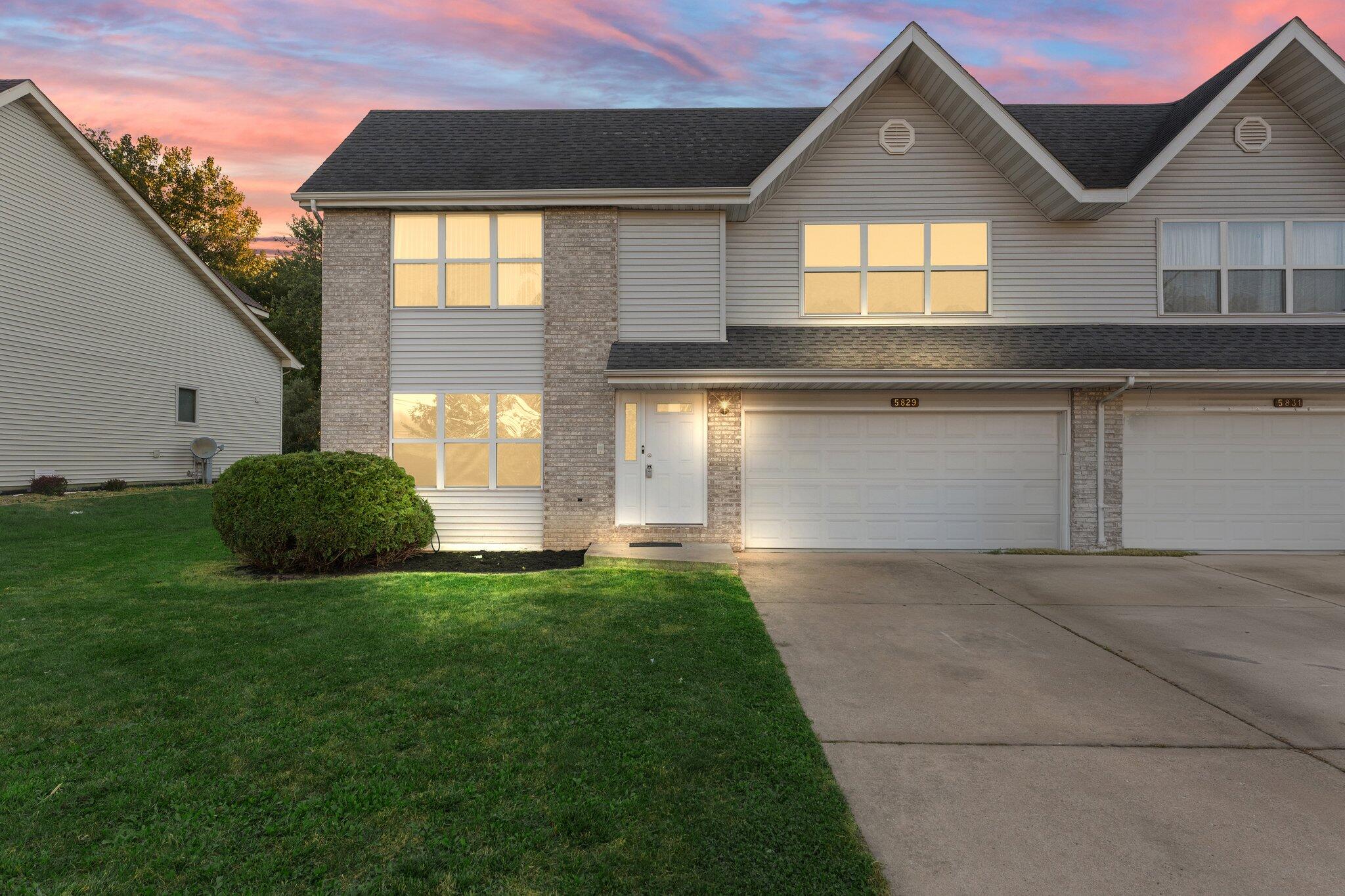 View Merrillville, IN 46410 house