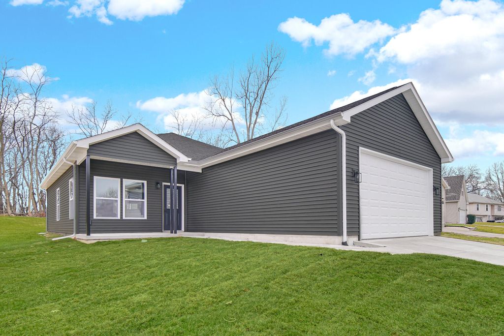 Photo of 3933 Riverdale Avenue, Lake Station, IN 46405 (MLS # 836207)