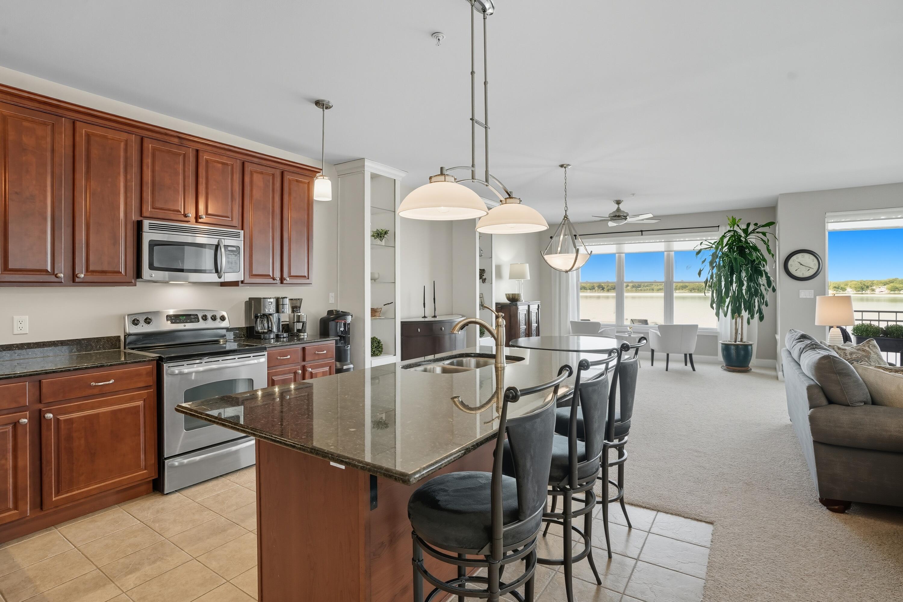 13234 E Lake Shore Drive K202