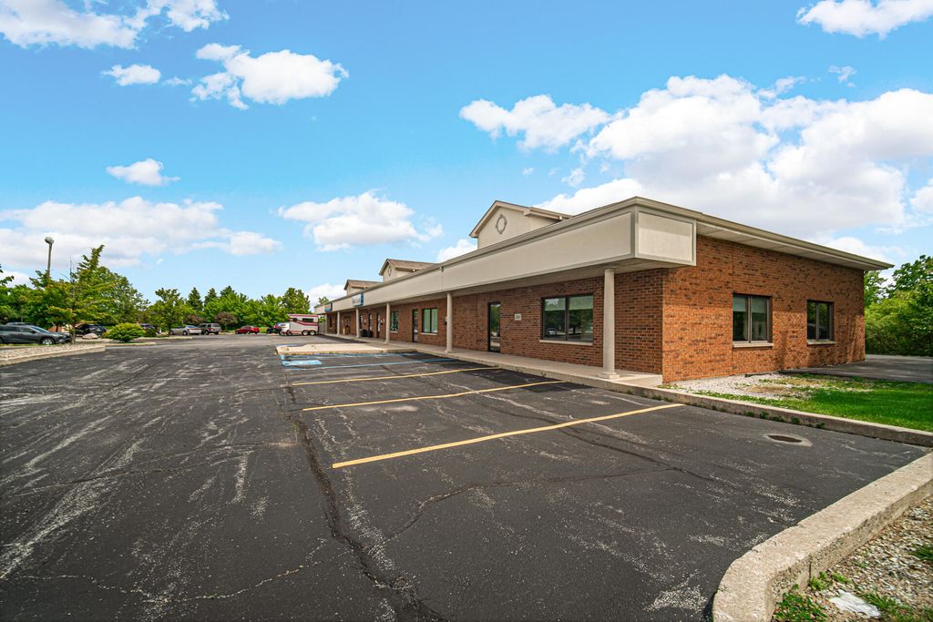 Photo of 10661 Randolph Street, Crown Point, IN 46307 (MLS # 832463)