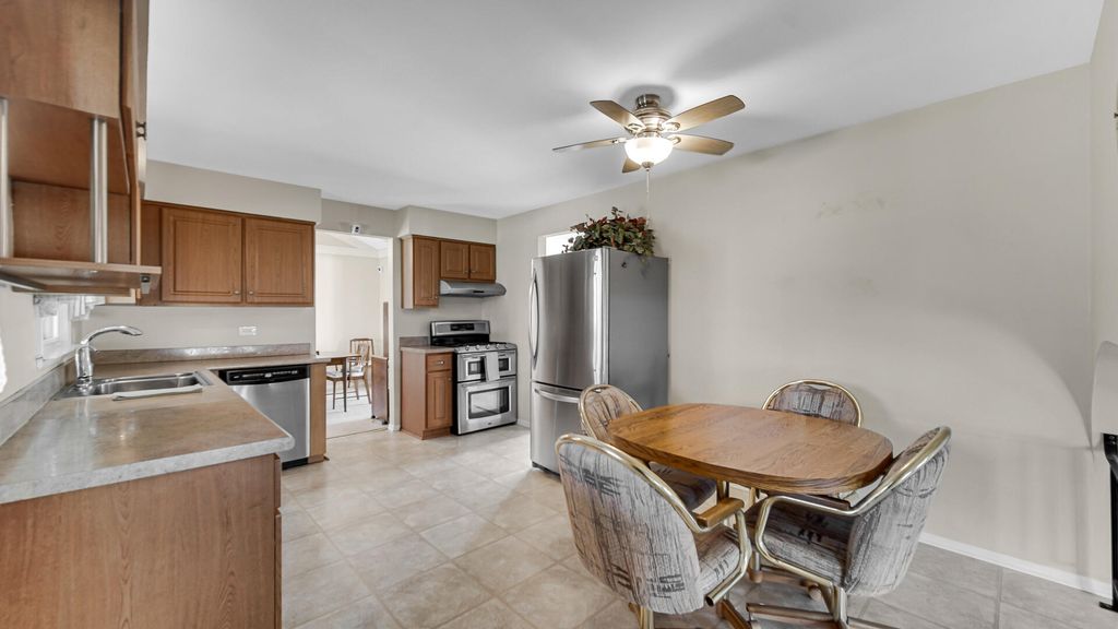 Photo of 9323 Belmont Avenue, Saint John, IN 46373 (MLS # 835667)