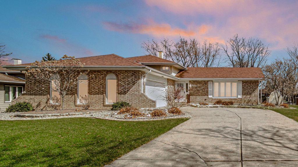 Photo of 9323 Belmont Avenue, Saint John, IN 46373 (MLS # 835667)