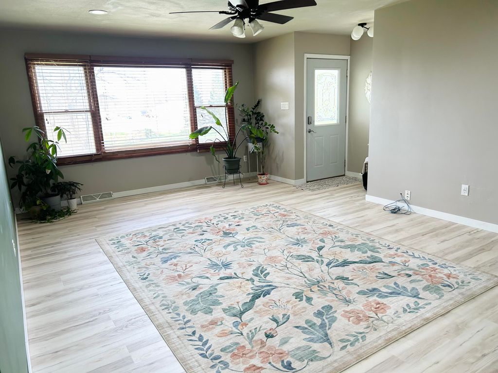 Photo of 106 W Us Highway 6, Valparaiso, IN 46385 (MLS # 837459)