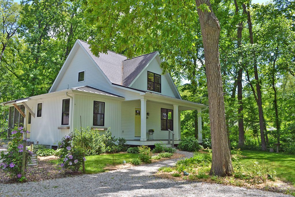 Photo of 279 S 150 E, Valparaiso, IN 46383 (MLS # 839515)