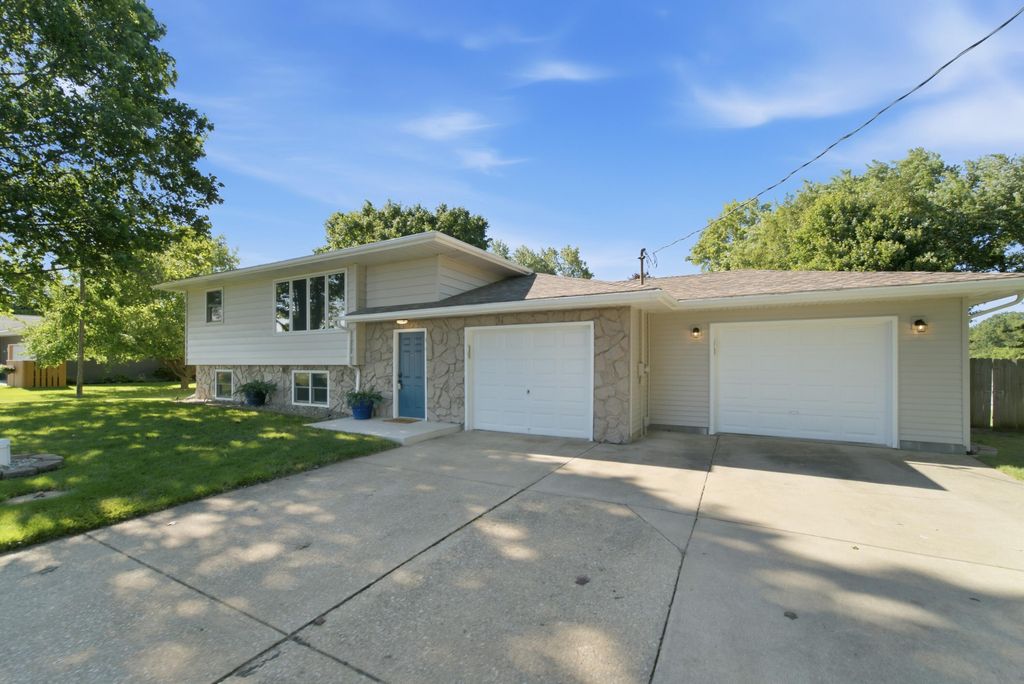 Photo of 4552 E 200 S, La Porte, IN 46350 (MLS # 841131)