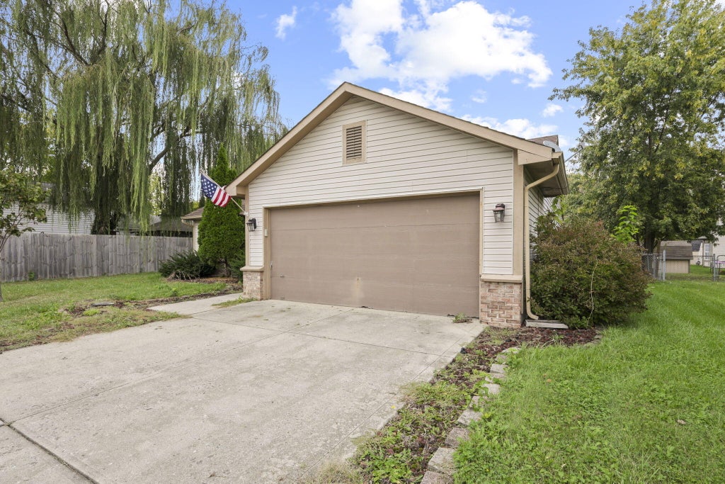 Photo of 3961 William Avenue, Franklin, IN 46131 (MLS # 846986)