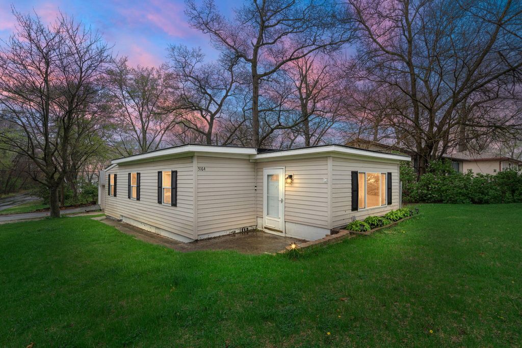 Photo of 5164 Marquette Road, Portage, IN 46368 (MLS # 837175)