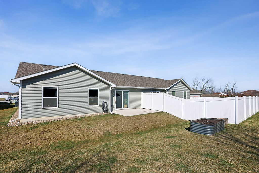 Photo of 8449 Madison Street, Merrillville, IN 46410 (MLS # 835497)