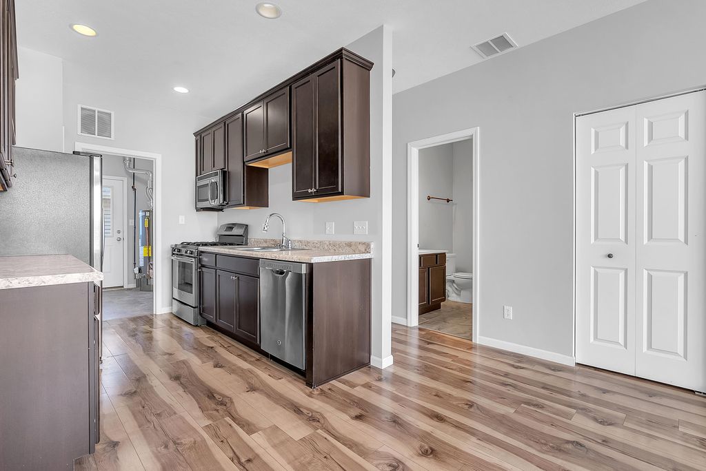 Photo of 11421 Vermont Place, Crown Point, IN 46307 (MLS # 831823)