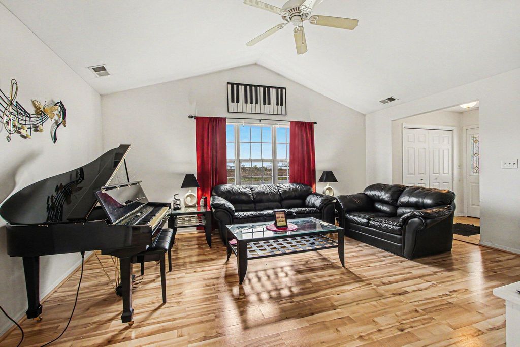 Photo of 9096 Carolina Court, Merrillville, IN 46410 (MLS # 838222)