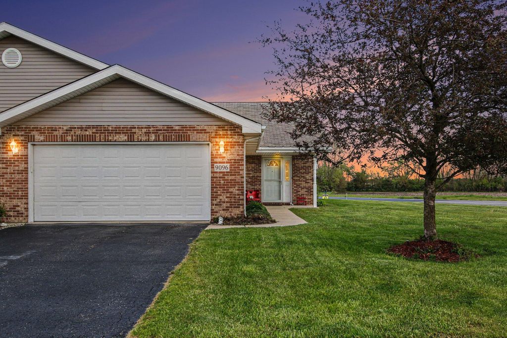 Photo of 9096 Carolina Court, Merrillville, IN 46410 (MLS # 838222)