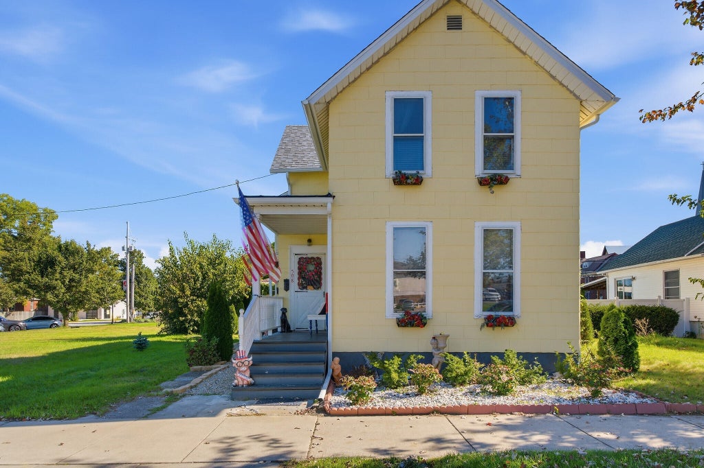 Photo of 508 Wabash Street, Michigan City, IN 46360 (MLS # 846452)