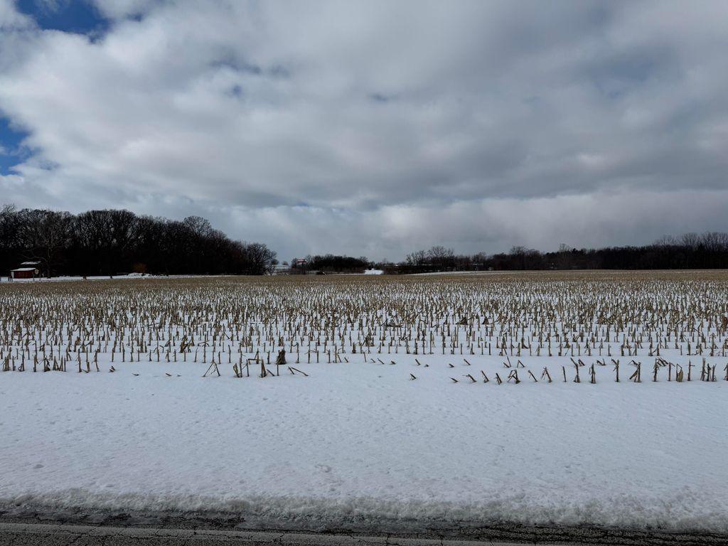 Photo of 88 N 450 E, Valparaiso, IN 46383 (MLS # 833498)