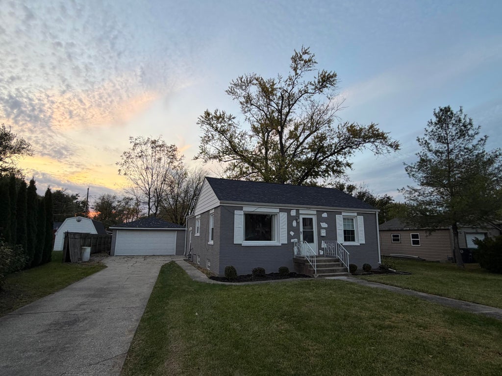 Photo of 510 N Lawrence Street, Hobart, IN 46342 (MLS # 847211)
