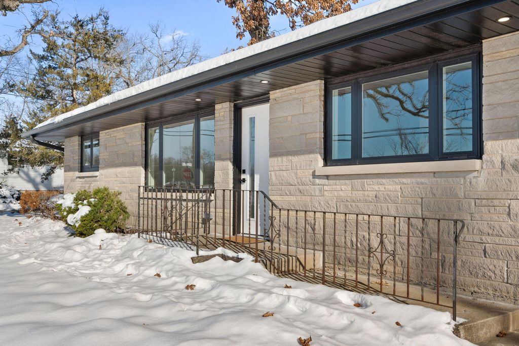 Photo of 14603 Morse Street, Cedar Lake, IN 46303 (MLS # 831780)