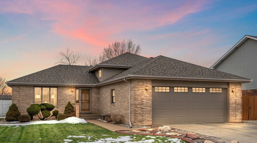 Photo of 2164 Terrace Drive, Highland, IN 46322 (MLS # 834005)