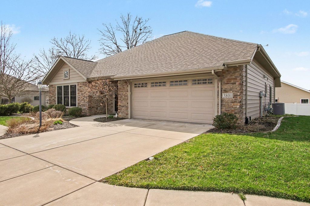 Photo of 3801 Westbridge Drive, Valparaiso, IN 46383 (MLS # 835922)