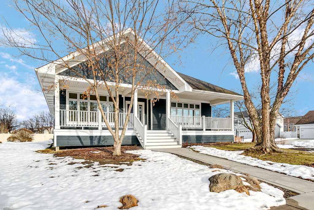 Photo of 2425 Dickinson Road, Chesterton, IN 46304 (MLS # 834292)