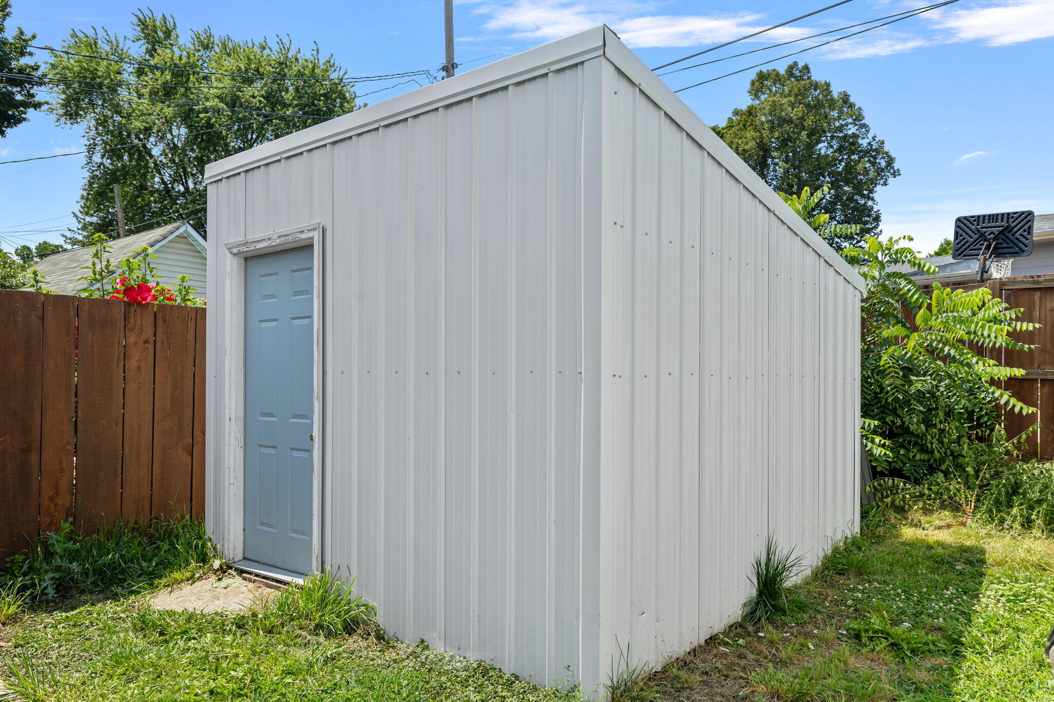 La Porte, Indiana 46350, United States, 4 Bedrooms Bedrooms, ,1 BathroomBathrooms,Residential,Pending,7100