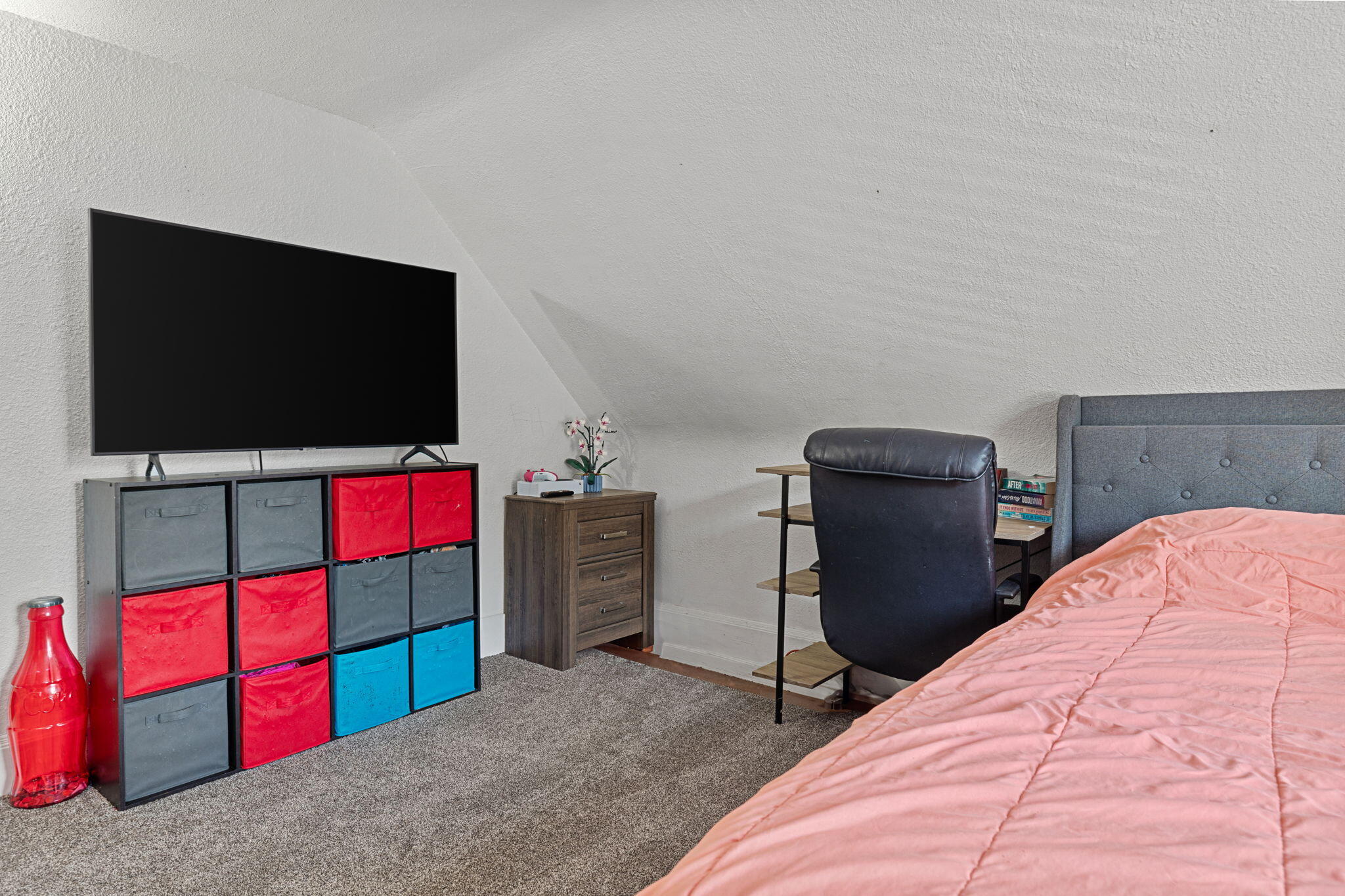 La Porte, Indiana 46350, United States, 4 Bedrooms Bedrooms, ,1 BathroomBathrooms,Residential,Pending,7100